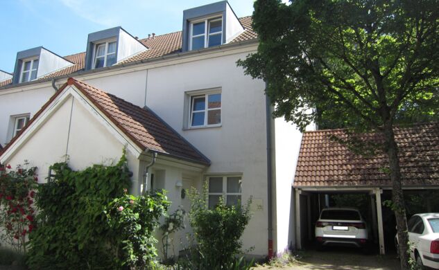 Helles Reihenendhaus in ruhiger und schöner Wohnlage von KA-Grünwettersbach zu verkaufen!