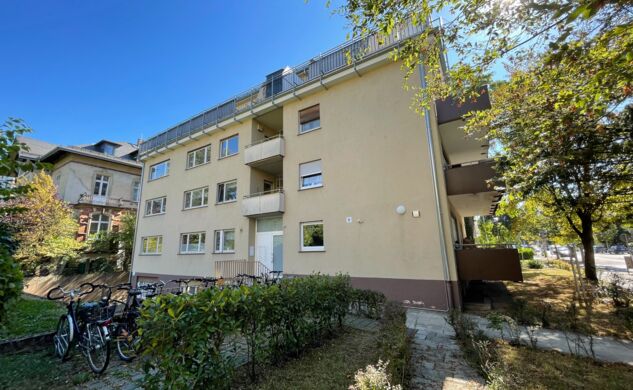Provisionsfrei! Geräumige und renovierte 4-Zimmer-Wohnung in sehr gefragter Lage von Karlsruhe!